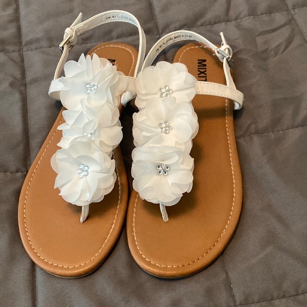 Mixit White Flower Sandals Size 8